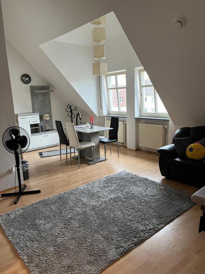 Zimmer zum vermieten Neuburg an Der Donau Exterior foto